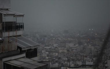 Προβλήματα στην Αττική από τη βροχόπτωση - Πού διεκόπη η κυκλοφορία