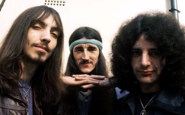 Death Walks Behind You-Atomic Rooster