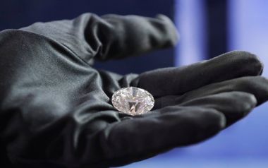 Πουλήθηκε το μεγαλύτερο διαμάντι 51,38 καρατίων της συλλογής "Δυναστεία"
