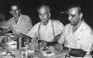 Κώστας Βάρναλης: Αγαπούσαμε μονάχα ''εξ αποστάσεως'', όλοι το ίδιο κορίτσι στην οδό Δεινοκράτους...