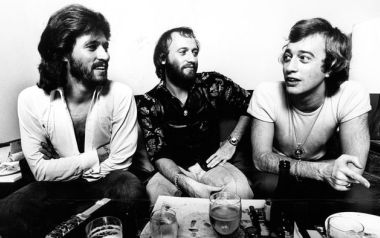Σε μιούζικαλ η ιστορία των Bee Gees