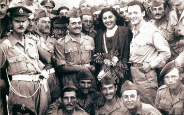 Σοφία Βέμπο, μυρίζει τόσο Ελλάδα.... 