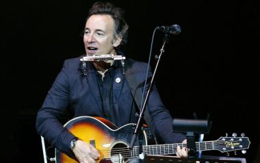 Ακούμε στο Spotify τραγούδια που αρέσουν και στον Bruce Springsteen, ακολουθείστε μας