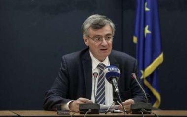 Κορωνοϊός: Με την γρίπη πόσους νεκρούς είχαμε; – Ο Τσιόδρας απάντησε στο αντεπιχείρημα για τα μέτρα, 121 οι νεκροί