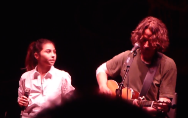 Chris Cornell με την 11χρονη κόρη του Toni - Redemption Song