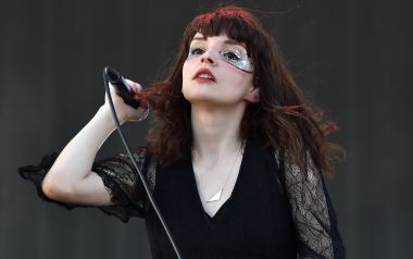 Chvrches με τον τραγουδιστή των National, Matt Berninger: My Enemy
