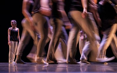Dancing to Connect, μια παράσταση σύγχρονου χορού από μαθητές έρχεται στη Στέγη...