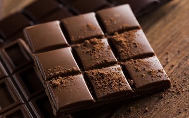  6 επιστημονικά αποδεδειγμένα οφέλη της μαύρης σοκολάτας για την υγεία μας