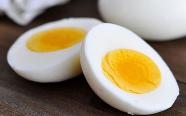 Πόσες θερμίδες έχει ο κρόκος ενός αυγού και πόσες το ασπράδι;