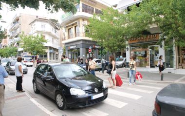 Οδική συμπεριφορά, λείπει η παιδεία, αλλά και η τροχαία