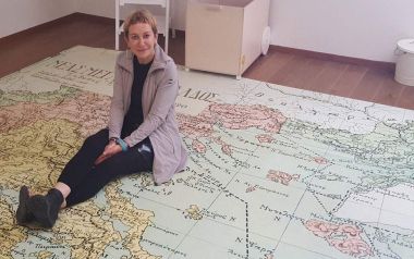 Ενα εικοσιτετράωρο με τη συγγραφέα και πανεπιστημιακό Λένα Διβάνη