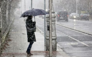 Χαλάει πάλι ο καιρός από αύριο το βράδυ, με βροχές και χιόνια