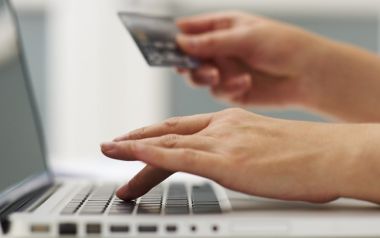 Προσοχή: Δημοσιοποιήθηκαν τα ελληνικά e-shops που δεν παρέδωσαν τις παραγγελίες σε πελάτες