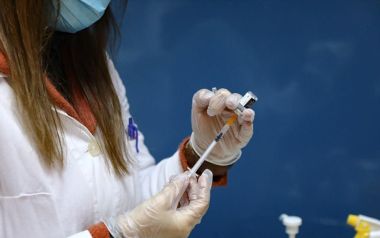 30 Σεπτεμβρίου η πλατφόρμα για την 3η δόση για τους άνω των 60 και τους υγειονομικούς, τι πρέπει να ξέρουν όσοι την κάνουν