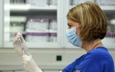 Tα 17 επαγγέλματα για τα οποία είναι υποχρεωτικός ο εμβολιασμός