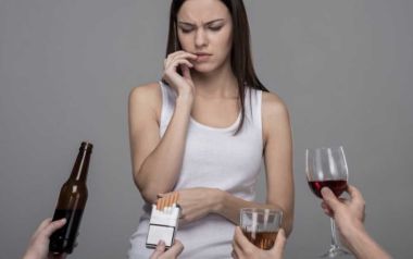 Ποια είναι η πιο κακιά συνήθεια, κι όμως πολλοί την λατρεύουν  