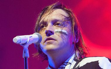 Everything Now-Arcade Fire