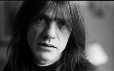 Πέθανε 64 ετών ο κιθαρίστας των AC/DC Malcolm Young