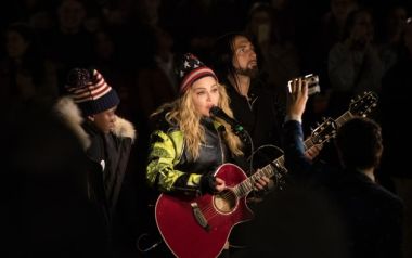 Madonna υπαίθρια εμφάνιση σε Νέα Υόρκη για την Hillary