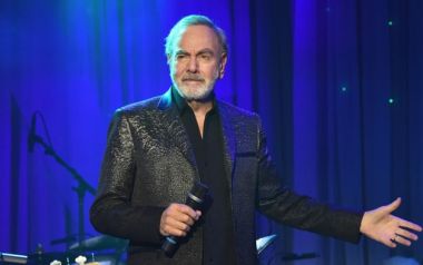 Από Πάρκινσον πάσχει ο Neil Diamond, σταματάει τις εμφανίσεις