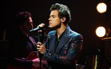 Harry Styles στην κορυφή της Αμερικής με το πρώτο του άλμπουμ