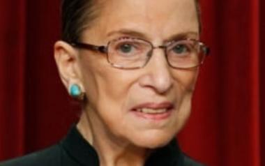 ΗΠΑ: Η Ρουθ Μπέιντερ Γκίνσμπεργκ, μέλος του Ανώτατου Δικαστηρίου, πέθανε στα 87 της χρόνια