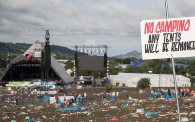 Εικόνες 'καταστροφής' μετά το φεστιβάλ Glastonbury...