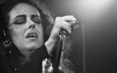 16 Οκτωβρίου 1966 η Grace Slick γίνεται μέλος των Jefferson Airplane