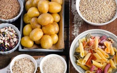 Τρώγοντας υδατάνθρακες το βράδυ θα παχύνω;