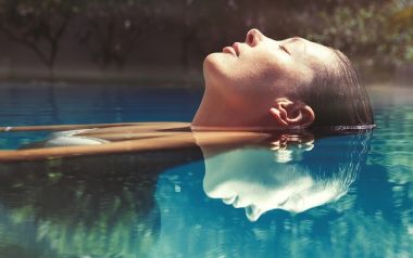 Ποιοι κινδυνεύουν να παρουσιάσουν βλάβες στα μάτια λόγω του ήλιου