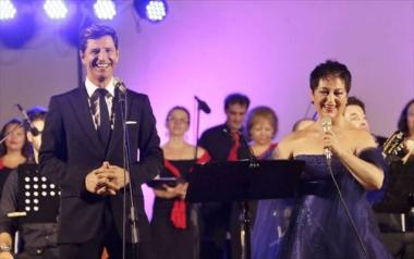 Oι σφαλιάρες πέφτουν Straight Through, όπως έλεγε κι ο Ζαμπέτας, Ηρώδειο, Voice...