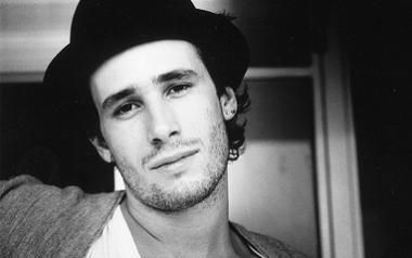 Ακούστε 10 διασκευές από τον Jeff Buckley