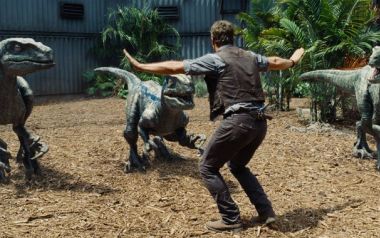 Εντυπωσιακό άνοιγμα για το Jurassic World