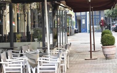 Άνοιγμα της εστίασης τη Δευτέρα 25 Μαΐου - Tι εξετάζει η κυβέρνηση