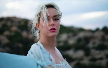 Katy Perry  “Daisies”