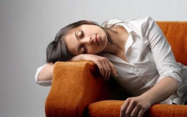 SOS: Σημάδια που στέλνει το σώμα όταν λείπουν βασικά θρεπτικά στοιχεία 