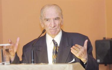 Κώστας Χατζηχρήστος: Το θέατρο και ο κινηματογράφος, μου άφησαν μια γεύση σαν πικρό μέλι...