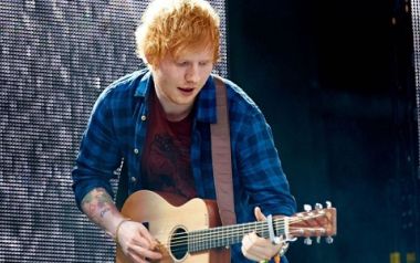 Είναι επίσημο: Ο Ed Sheeran επικεφαλής στο φετινό Glastonbury...