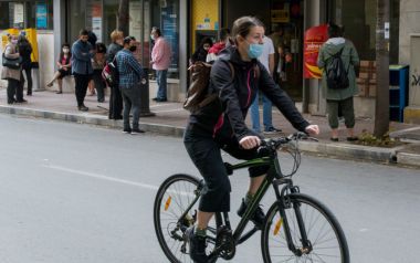 Φςςςς, Κορονοϊός: 2.056 νέα κρούσματα, 135 διασωληνωμένοι, καλπάζει παντού σε Ευρώπη, ΗΠΑ