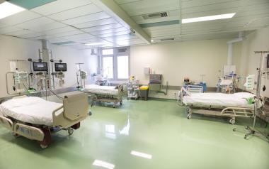 Κορονοϊός:  στη Λάρισα διασωληνώθηκε 27χρονη γιατρός 