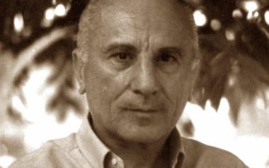 Χρίστος Λάσκαρης: Διαβάζοντας ένα ποίημα για την άνοιξη...