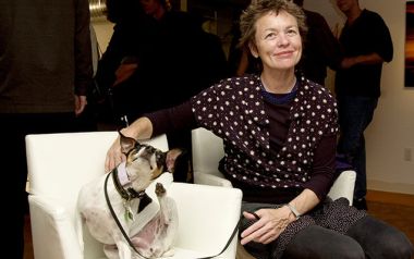 Η Laurie Anderson σε μία συναυλία μόνο για σκύλους...