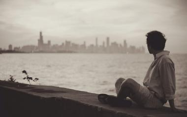 Ο Κώστας Ζουγρής κολυμπάει &  με κάθε ευκαιρία ακούει....