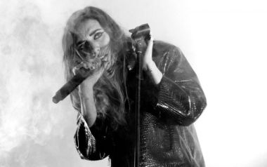 “two nights” και “sex money feelings die”-Lykke Li