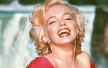 9 διάσημοι που δεν ξέρατε ότι είναι υιοθετημένοι