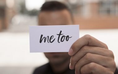 Άνδρες θύματα σεξουαλικής κακοποίησης θεωρούν ότι κρατήθηκαν μακριά από το κίνημα #MeToo 