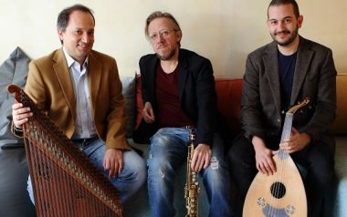 Amoeba trio: Δύο μουσικοί κόσμοι συναντώνται στην αυτοσχεδιαστική ελευθερία τριών καταξιωμένων μουσικών