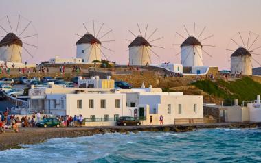 Μύκονος: χωρίς μουσική και απαγόρευση κυκλοφορίας 1-6 προσπαθούν να το σώσουν, δύσκολα όμως... ποια άλλα νησιά ίσως ακολουθήσουν