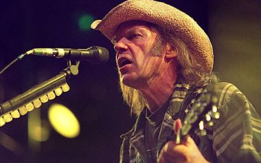 Who's Gonna Stand Up νέο τραγούδι Neil Young