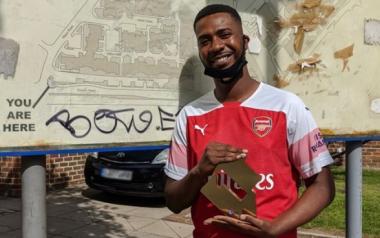 O Nines στο Νο 1 άλμπουμ της Αγγλίας- Airplane Mode feat NSG 